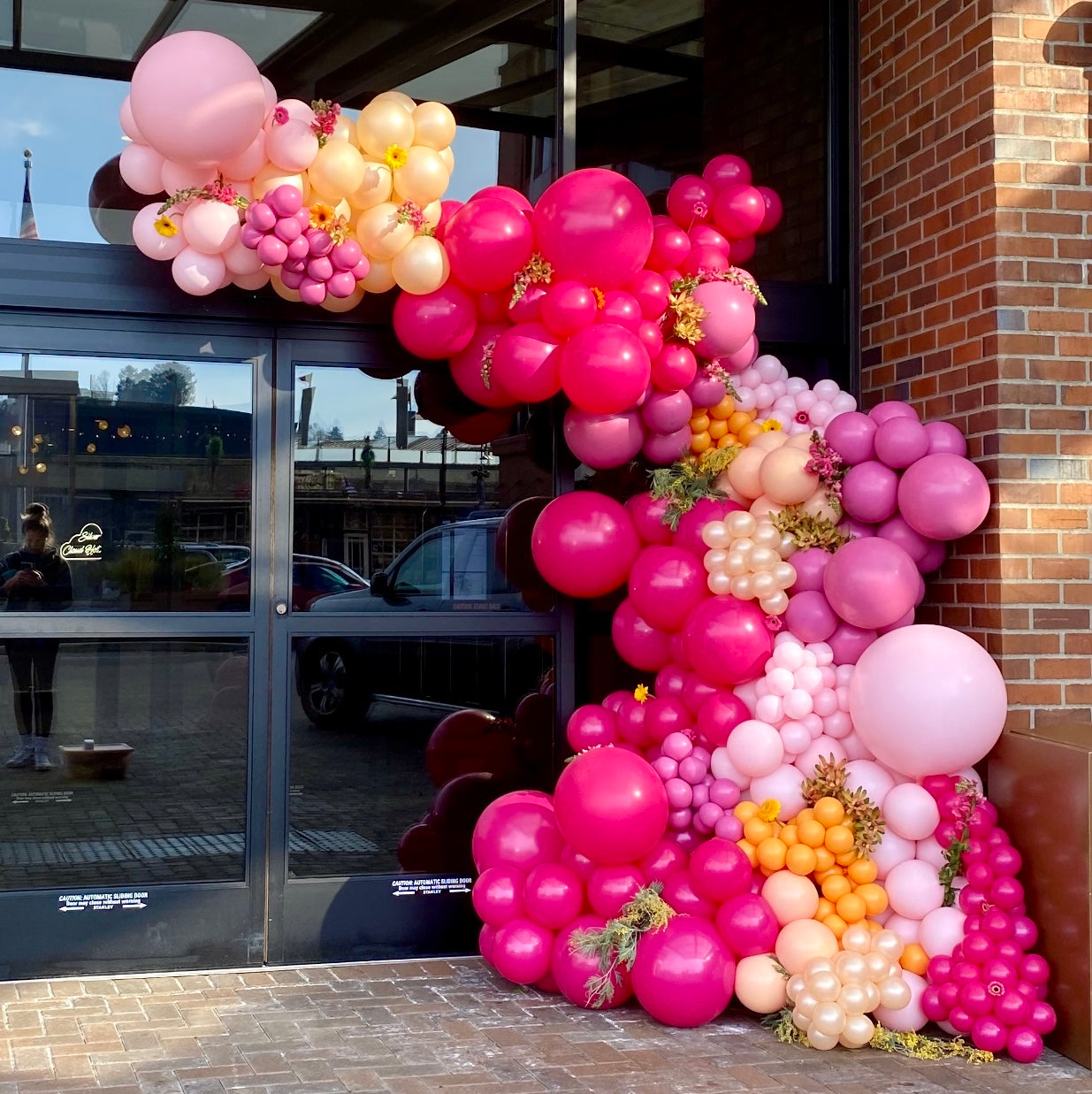 Point Ruston Tacoma Balloon Installation, Mini Confete